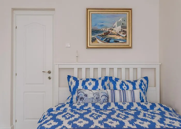 River View - Old City Apartment